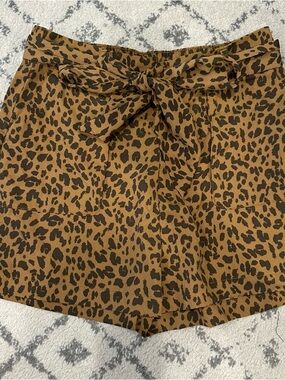 NEW Target Leopard Print Tie-Waist Shorts - Brown & Black. Size Medium